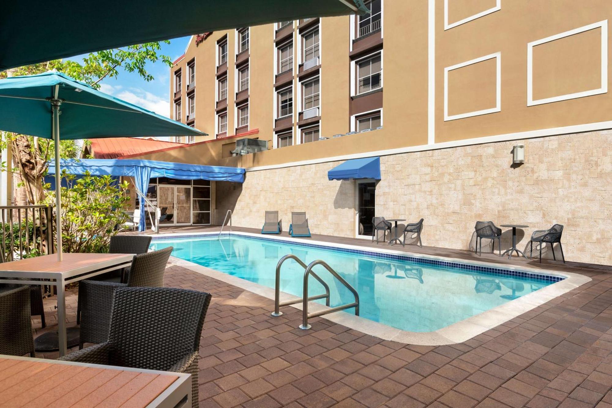 Hampton Inn & Suites Fort Lauderdale Airport Hollywood Eksteriør bilde